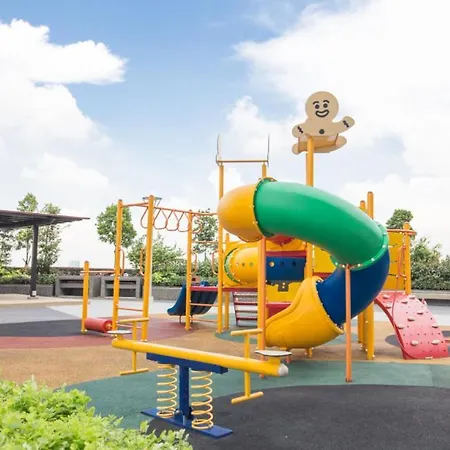 Platino Up To 10 Pax, Few Steps To Paradigm And Escape Jb Johor Bahru Exterior photo