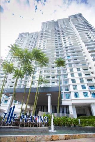Pangsapuri Platino Up To 10 Pax, Few Steps To Paradigm And Escape Jb